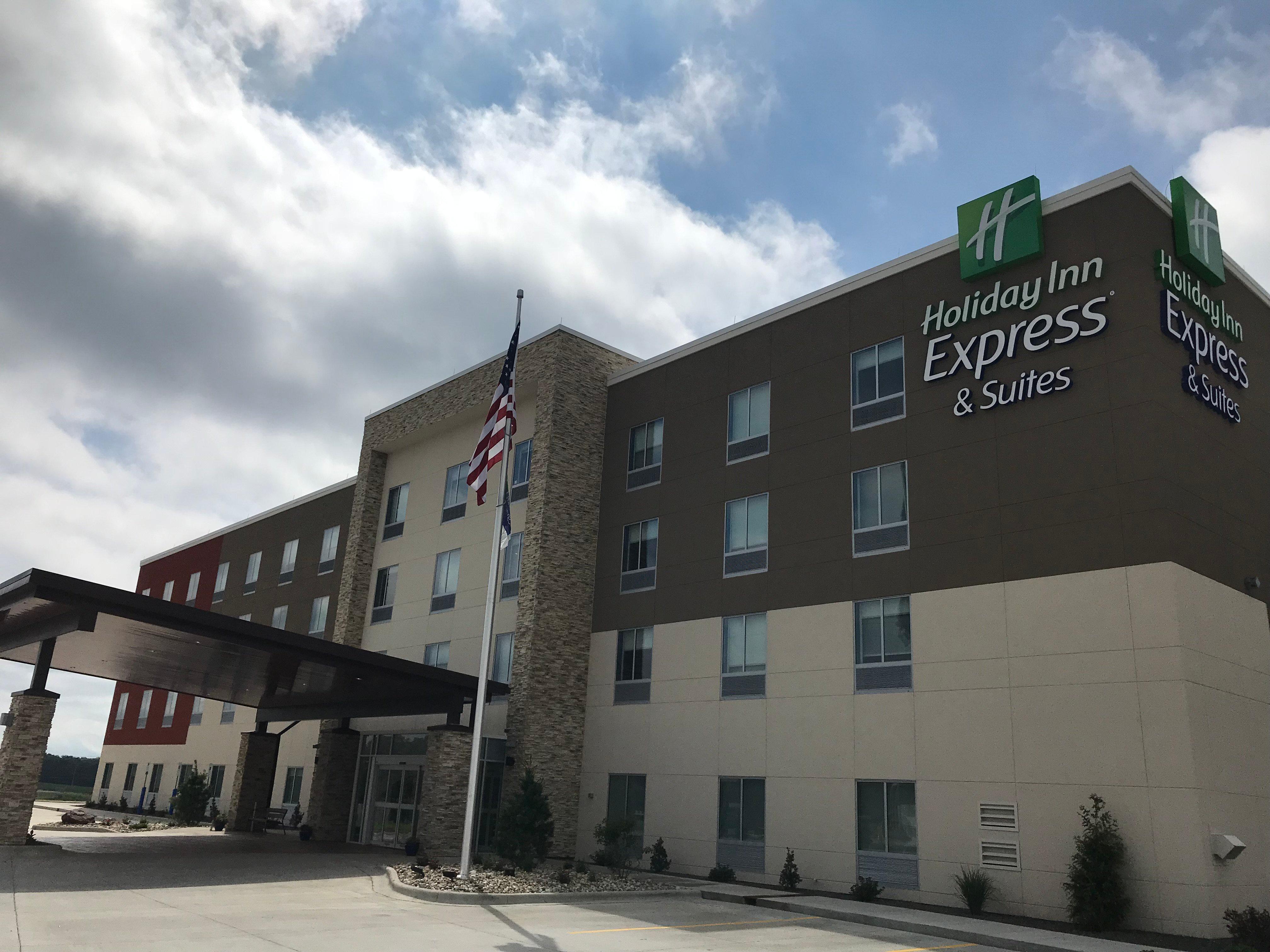Holiday Inn Express & Suites - Hannibal - Medical Center Buitenkant foto
