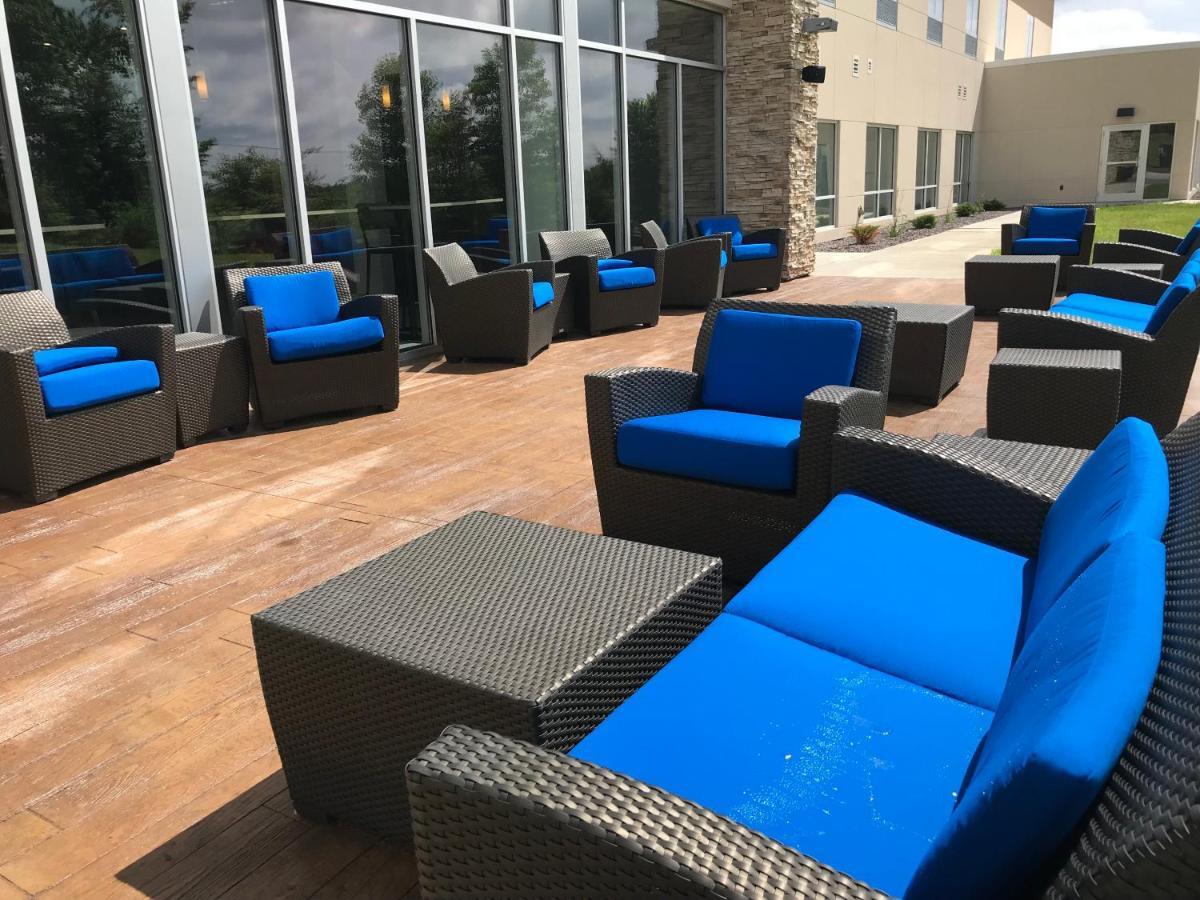 Holiday Inn Express & Suites - Hannibal - Medical Center Buitenkant foto
